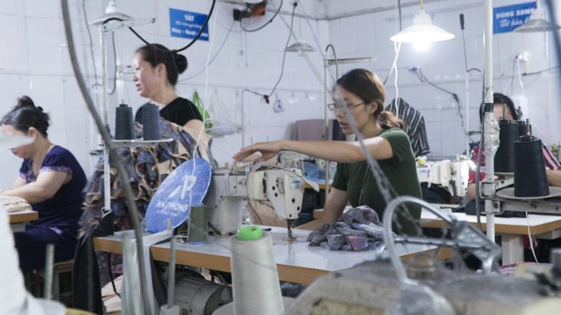 Xưởng sản xuất áo mưa theo yêu cầu có giá thành cạnh tranh nhất